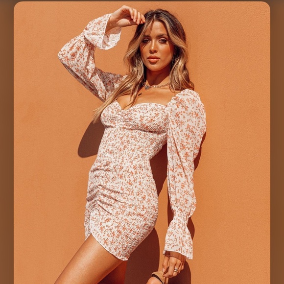 Princess Polly Dresses & Skirts - Flower Bodycon dress